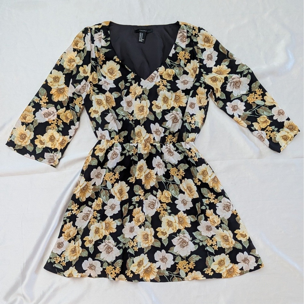 Forever 21 Women's Floral V-Neck A-Line Mini Dress Medium Pre-Owned